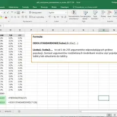 W Excelu formuła ODCH.STANDARDOWE oblicza odchylenie standardowe dla danych z kolumny C.