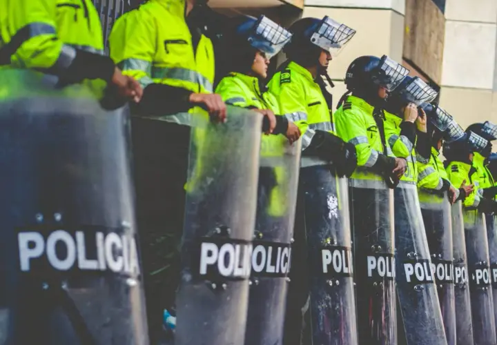 Jaka motywacja do podjęcia służby w policji? Odkryj prawdziwe powody