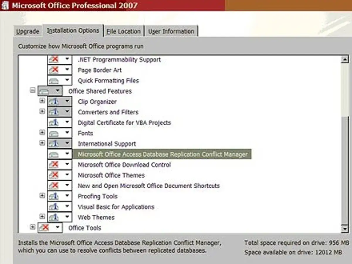 Konfiguracja Microsoft Office: wybór opcji instalacji, w tym Microsoft Office Access Database Replication Conflict Manager.